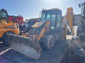 JCB 3CX Backhoe/ Loader - picture2' - Click to enlarge