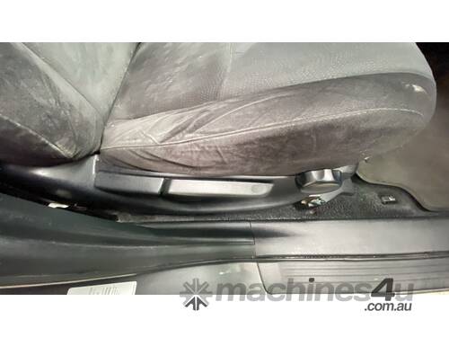caption 2012 Toyota Kluger 4x4 KX-R Wagon V6 Petrol (Auto)