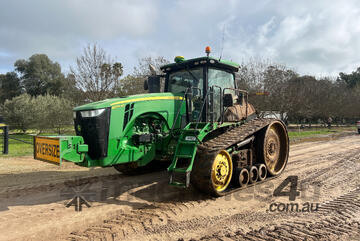 John Deere 8370RT Tracked Tractor John Deere 8370RT Tracked Tractor