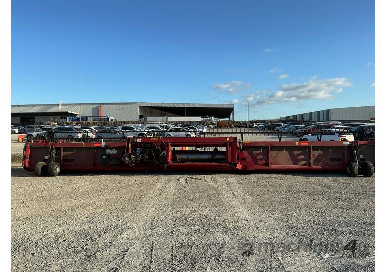 2017 Case IH 3152 Draper Header Front