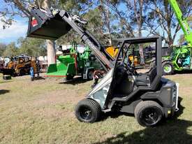 2023 Cast 30T - picture0' - Click to enlarge