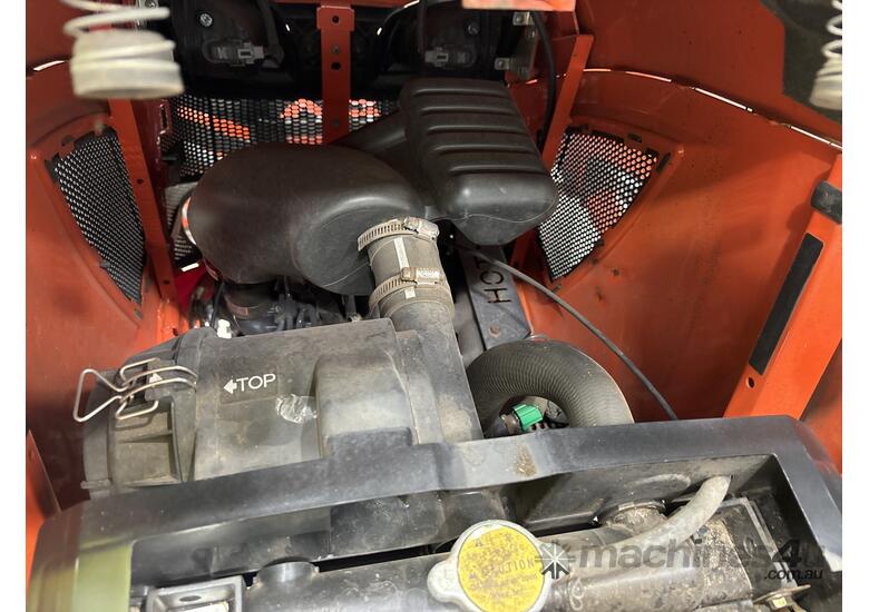 Circa 2018 Kubota BX2380 Tractor W/Front End Loader & Lawn Mower Deck (Council Asset)