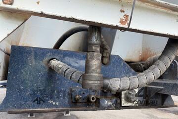 1997 Howard Porter ST3 Tri Axle End Tipping Trailer