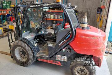Manitou   MCX25-4 Buggy