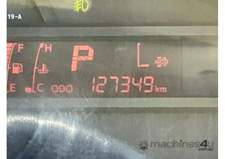 2020 Hino 300 616  Crew Cab Table Top