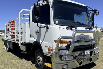 UD MK11-250 Condor 4x2 Automatic Traytop Service Body/Cranetruck.