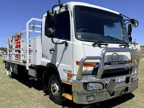 UD MK11-250 Condor 4x2 Automatic Traytop Service Body/Cranetruck.