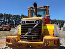 2011 Volvo L120f - picture2' - Click to enlarge