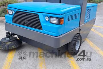 Conquest Fully Refurbished - PB200D Sweeper