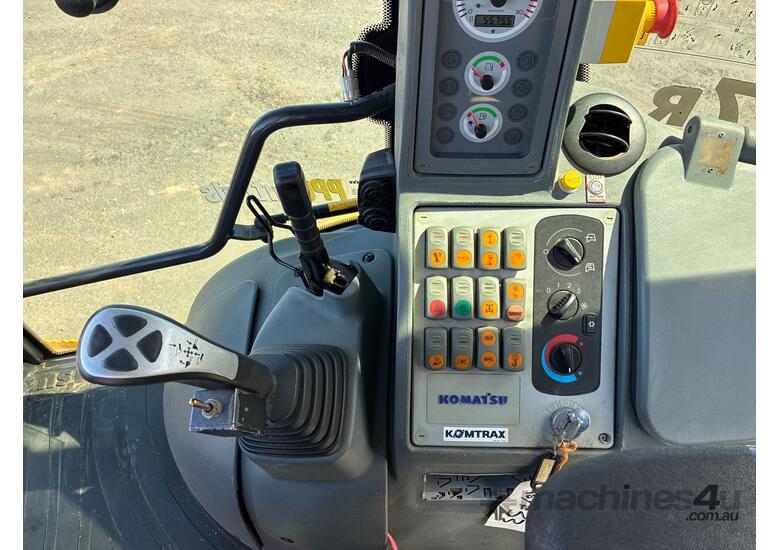 2017 Komatsu WB97R Backhoe