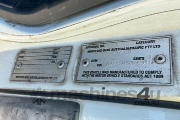 2016 Mitsubishi Fighter FM 1627 Cab Chassis