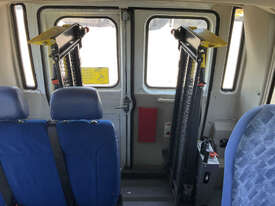 2015 Mitsubishi Rosa BE600 Deluxe Bus - picture2' - Click to enlarge