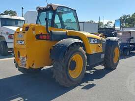 JCB 531T80AG - picture2' - Click to enlarge