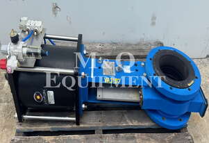 M & Q EQUIPMENT 200 (8