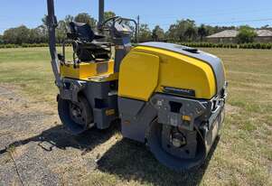 Dynapac smooth drum roller