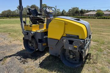 Dynapac smooth drum roller