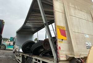 Nissan UD CD 25 360 Curtain Sider