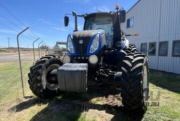 2017 New Holland T8.410 Row Crop Tractors
