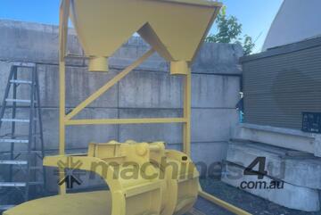 2019 Heavy Duty Sandbag Filling Hopper & J Bin Excavator Attachment