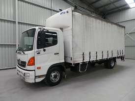 2006 Hino FC Taut Liner - picture0' - Click to enlarge