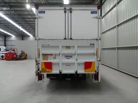 2006 Hino FC Taut Liner - picture2' - Click to enlarge