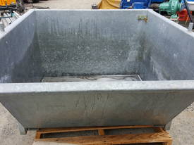 MINI SKIP BIN WITH TIPPER AND FORKLIFT ATTACHMENT  - picture1' - Click to enlarge