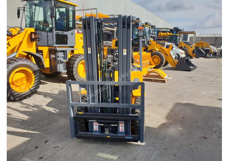 caption Victory VF25G Std dual fuel Forklift