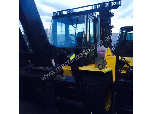 Hyster 16 Tonne Empty Container Forklift