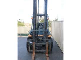 TOYOTA 4000KG LPG FORKLIFT - picture0' - Click to enlarge