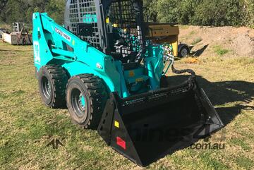   3.7 Ton Wheeled Skid Steer with 4-1 Bucket 83hp