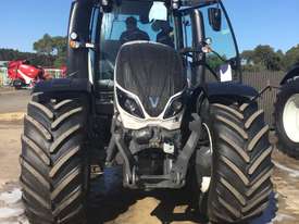 Valtra  T234D FWA/4WD Tractor - picture0' - Click to enlarge