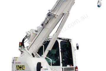 MAEDA LC785M-8B 5t MINI CRAWLER CRANE