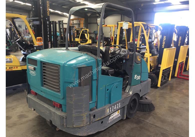caption Ride-on Sweeper/Scrubber
