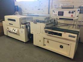 Shrinkmaster Automatic Wrapping Machine - picture0' - Click to enlarge