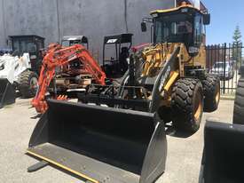 Brand New WCM 920 5ton Wheel Loader Lift Capacity: 1.5Ton - picture0' - Click to enlarge