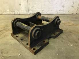 HEAD BRACKET TO SUIT 11-16T EXCAVATOR D962 - picture0' - Click to enlarge