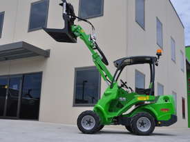 Avant 528 Mini Loader W/ HD Log Grab - picture1' - Click to enlarge