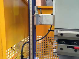 1320mm x 40Ton - 2 Axis NC Programmable Pressbrake - picture2' - Click to enlarge