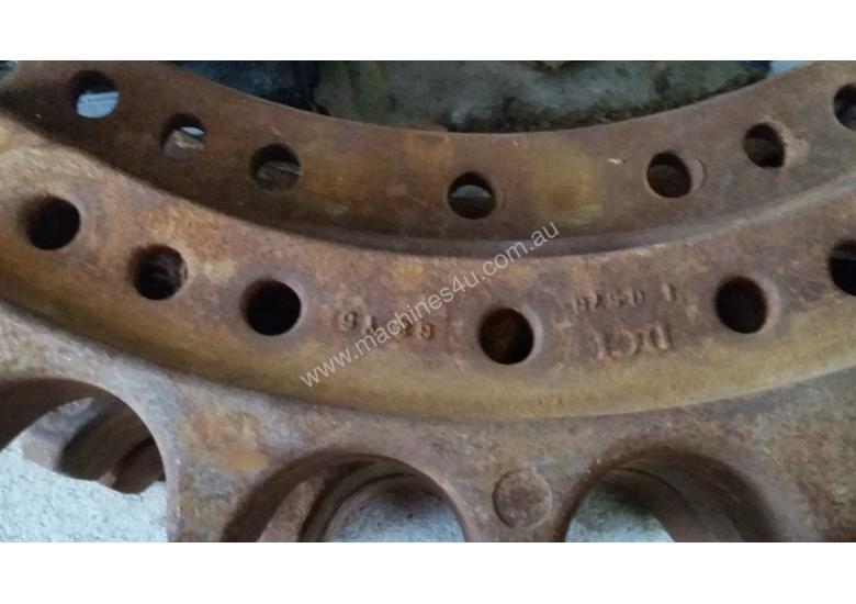 caption CAT D7 Drive sprockets
