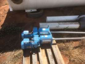 Mixing tank & access - picture0' - Click to enlarge