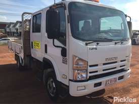 2012 Isuzu NPS300 - picture0' - Click to enlarge