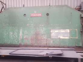 200t Pearson Press Brake - picture0' - Click to enlarge