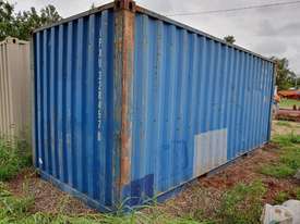 WELDED SHIPPING CONTAINER 20'X 8' & CONTENTS - picture2' - Click to enlarge