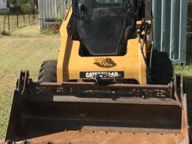262C Caterpiller Skid Steer - picture0' - Click to enlarge