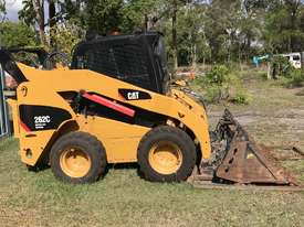 262C Caterpiller Skid Steer - picture2' - Click to enlarge