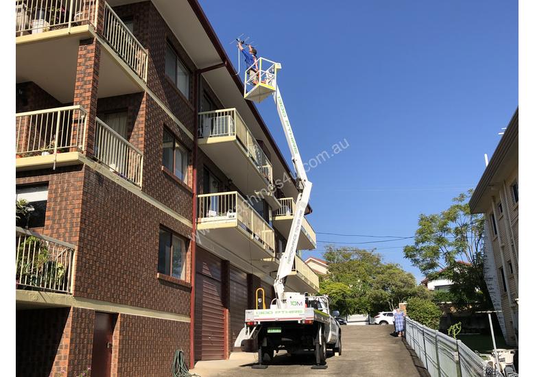 caption Nifty-Lift 10m Ford Ranger Ute EWP Cherry Picker Travel Tower