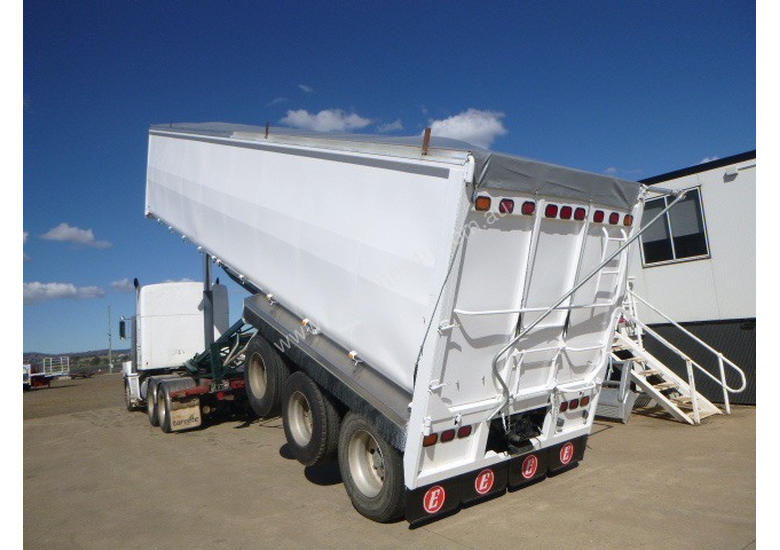 caption Moore Semi Tipper Trailer