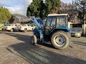 Ford 4130 Tractor - picture0' - Click to enlarge