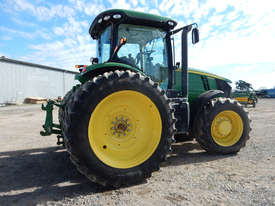 John Deere 7200R FWA/4WD Tractor - picture2' - Click to enlarge