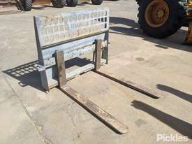 Bobcat Fork Tines Attachment - picture0' - Click to enlarge